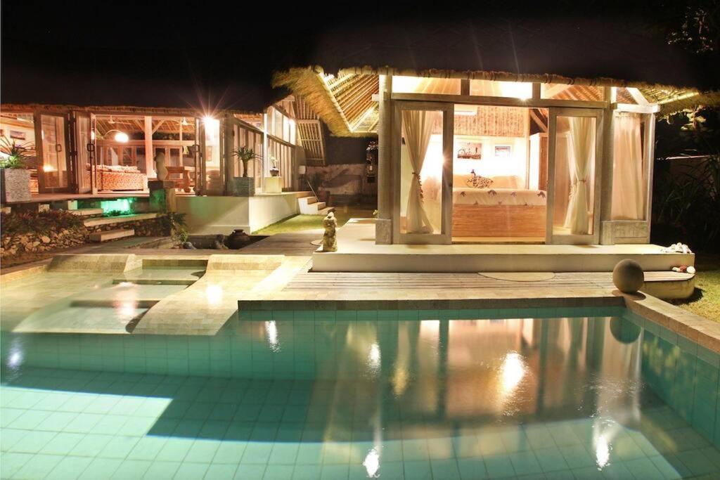 Villa Lumba Lumba - Oceanfront & Spectacular View! Lembongan Zewnętrze zdjęcie