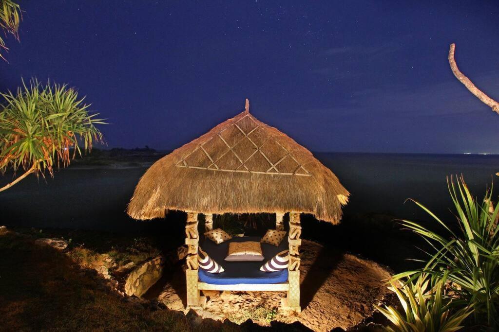Villa Lumba Lumba - Oceanfront & Spectacular View! Lembongan Zewnętrze zdjęcie