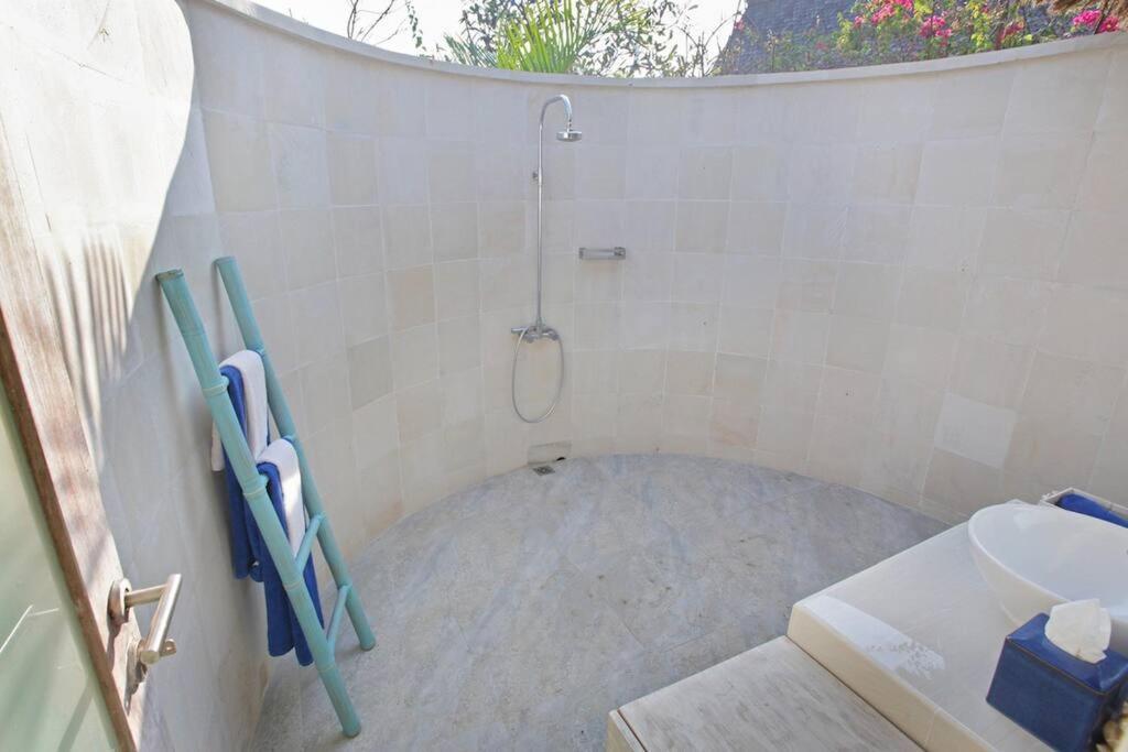 Villa Lumba Lumba - Oceanfront & Spectacular View! Lembongan Zewnętrze zdjęcie